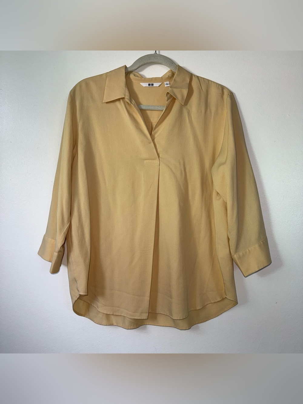 UNIQLO Women’s M Tan Yellow Collared 3/4 Sleeve Blouse